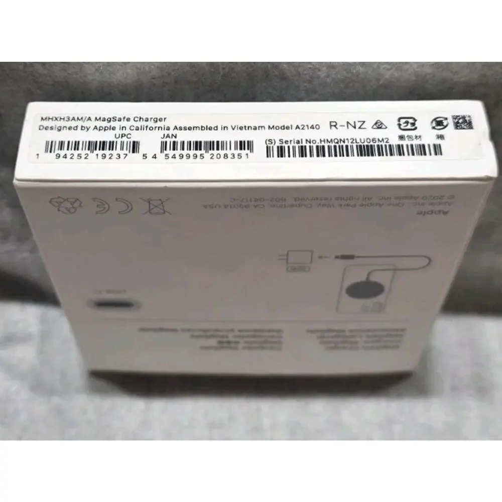 Apple MHXH3AM / A MagSafe Power Charger - White, open box